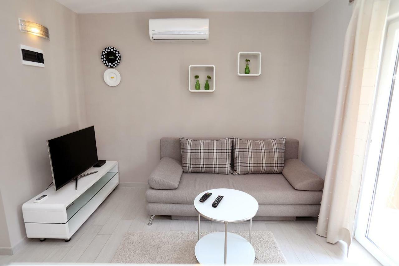 Apartments Sakal Trogir Exterior foto