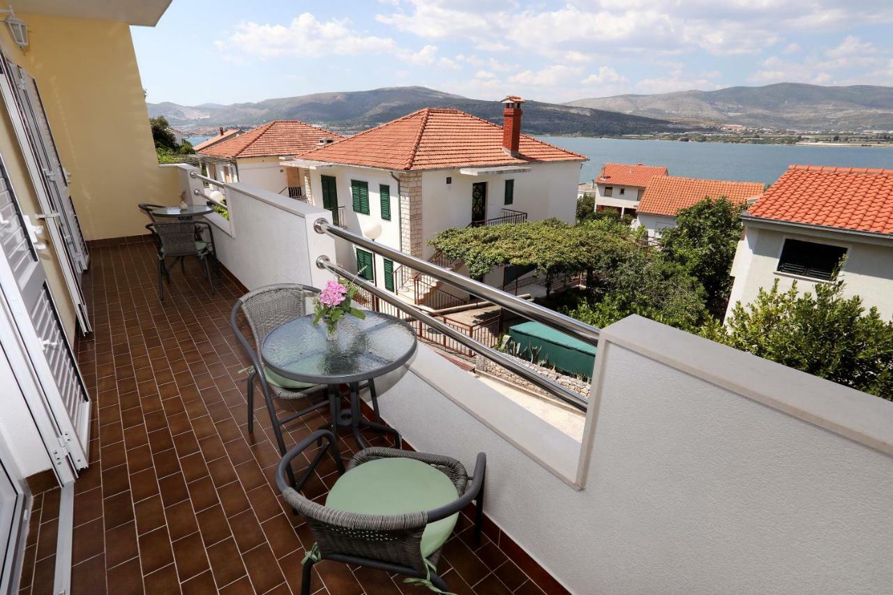 Apartments Sakal Trogir Exterior foto